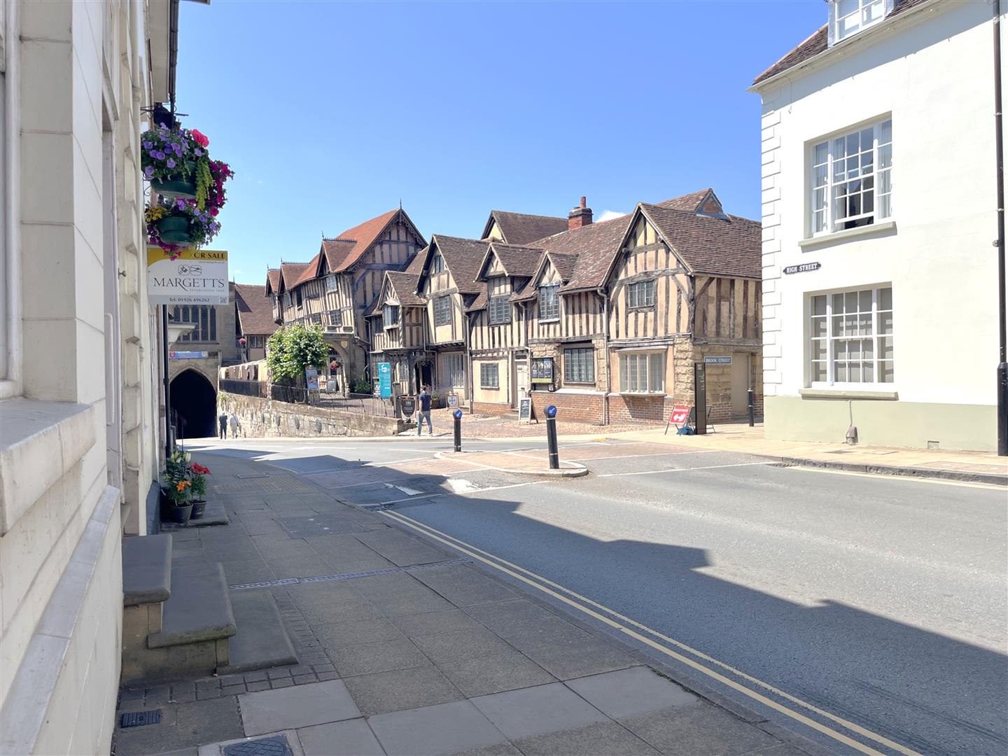 High Street, Warwick 24